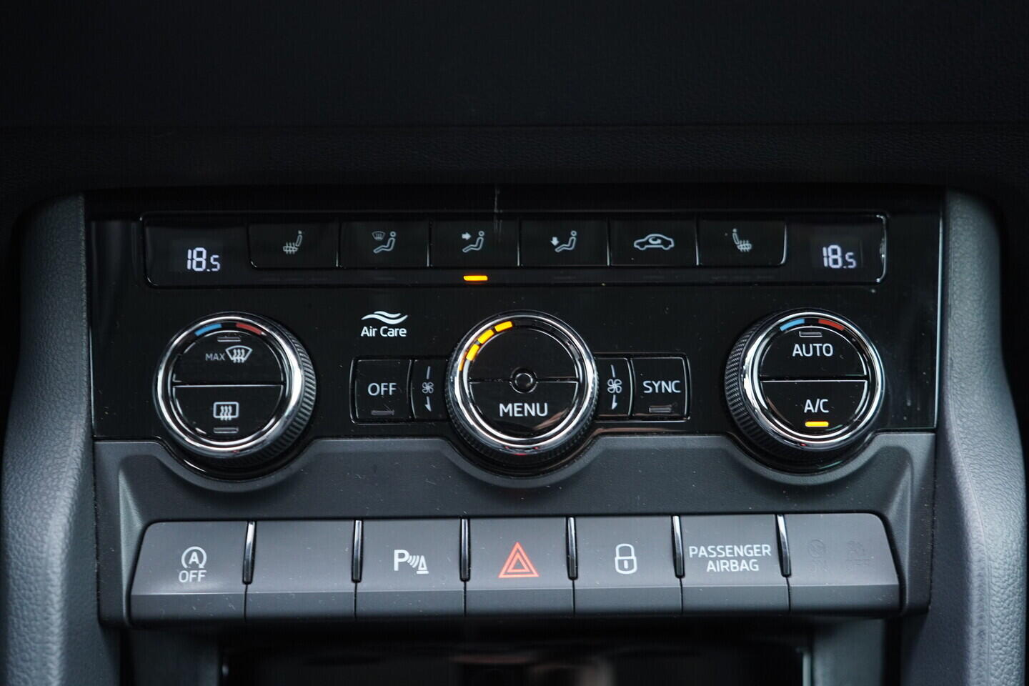 OV190V10637_33.webp_KAROQ Style 1.5 TSI 110 kW manuál