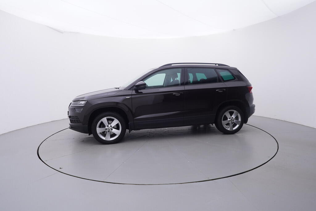 OV190V10641_11.webp_KAROQ  1.5 TSI 110 kW manuál