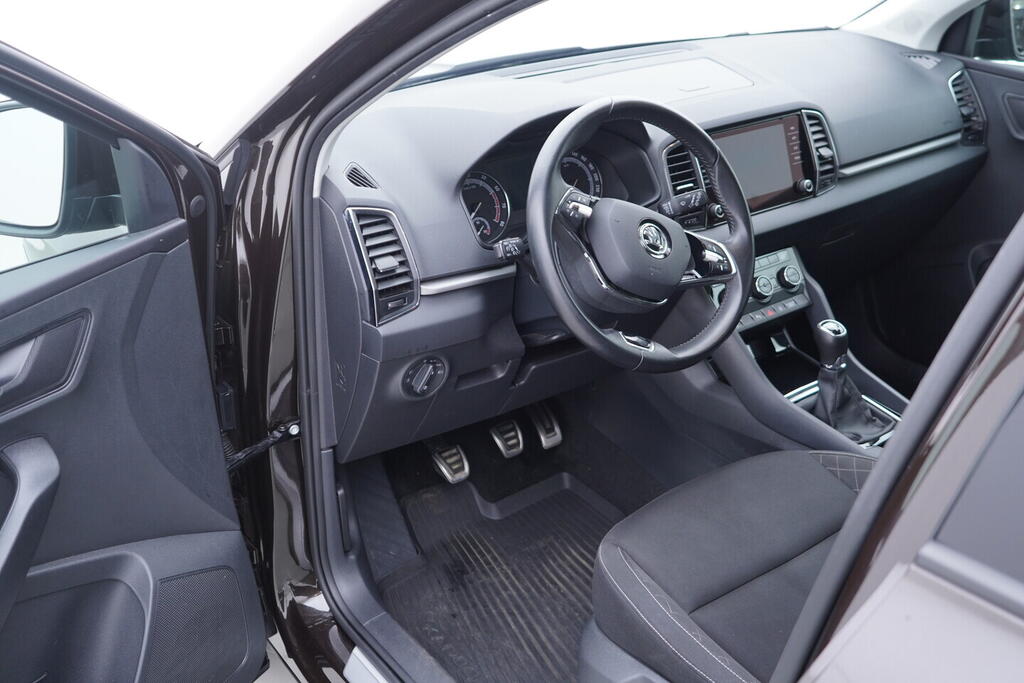 OV190V10641_18.webp_KAROQ  1.5 TSI 110 kW manuál