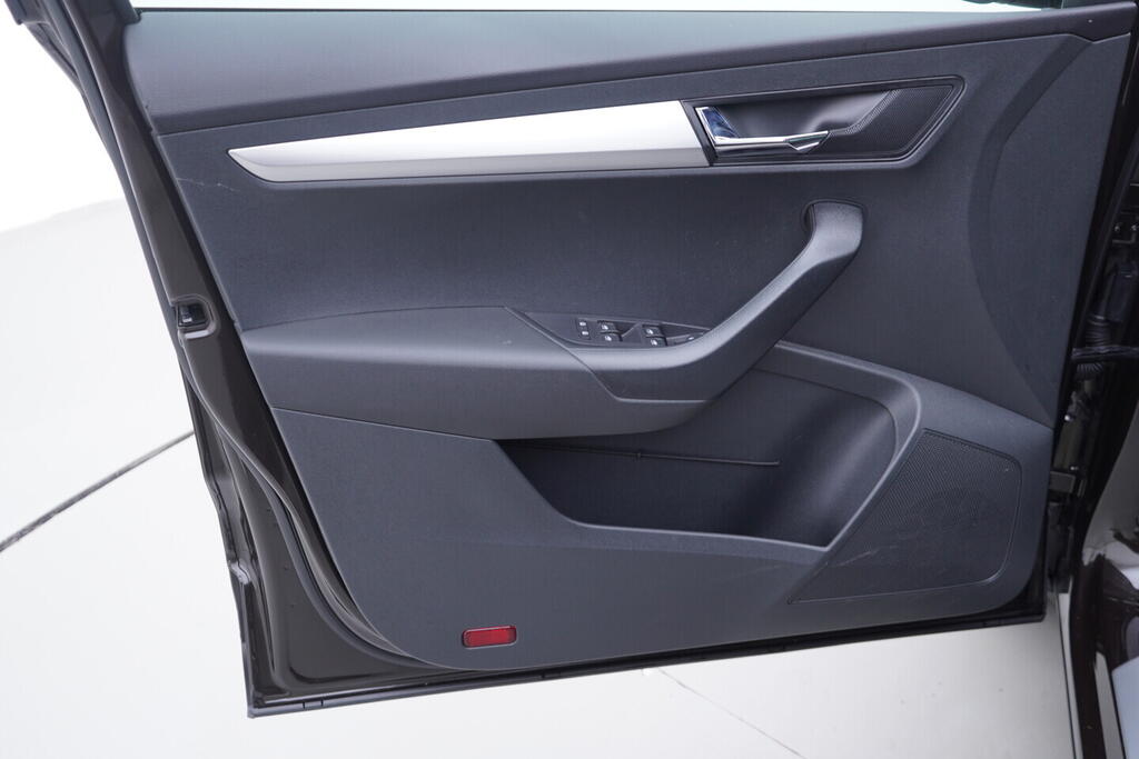 OV190V10641_19.webp_KAROQ  1.5 TSI 110 kW manuál