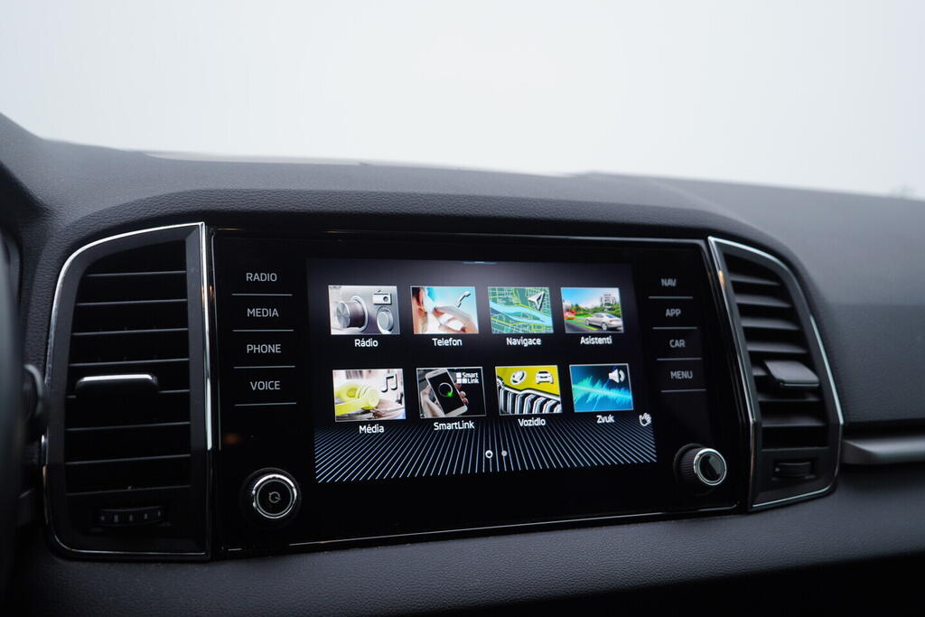 OV190V10641_27.webp_KAROQ  1.5 TSI 110 kW manuál