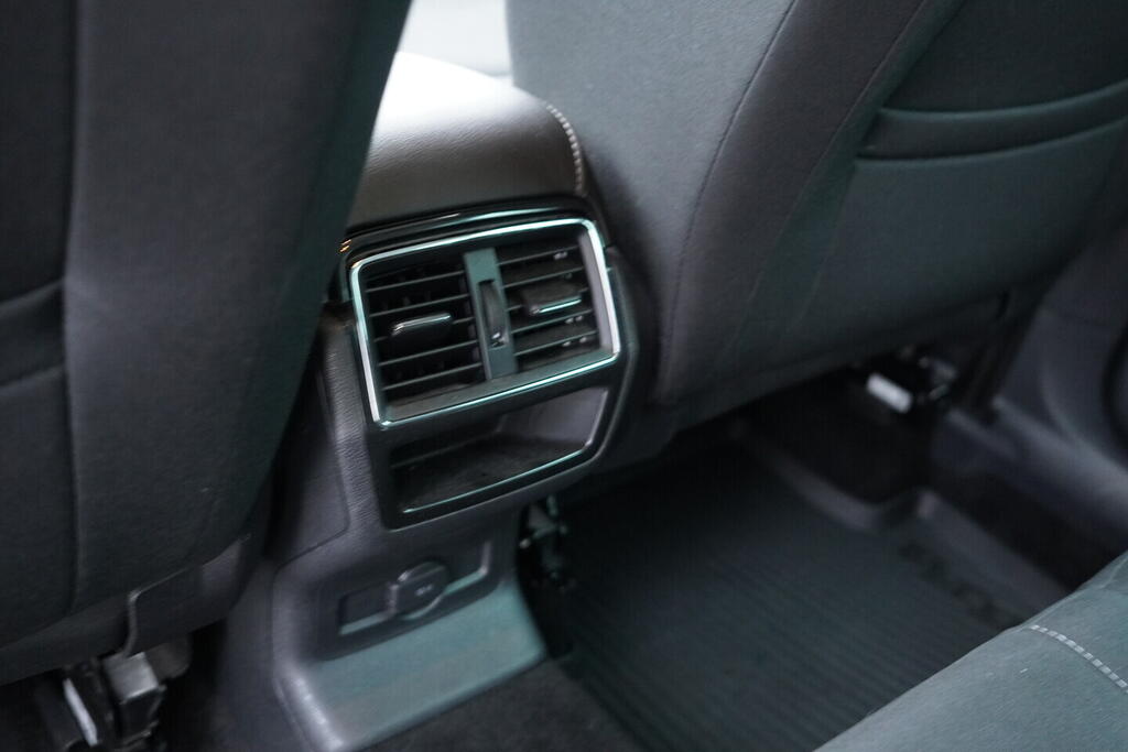 OV190V10641_35.webp_KAROQ  1.5 TSI 110 kW manuál