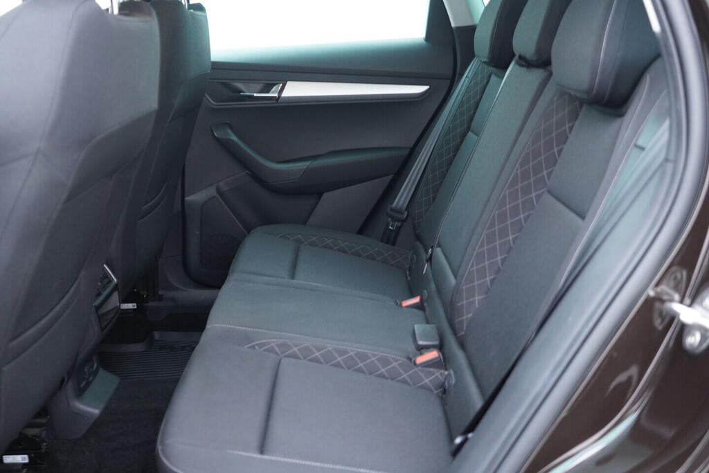 OV190V10641_36.webp_KAROQ  1.5 TSI 110 kW manuál