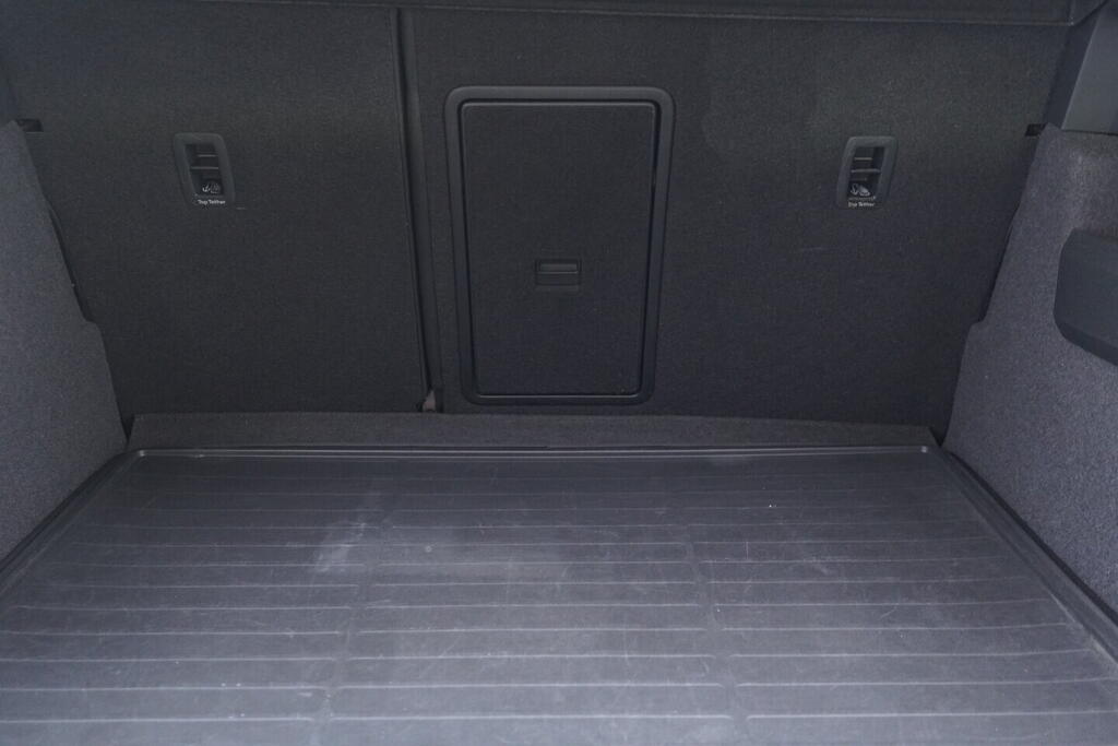 OV190V10641_37.webp_KAROQ  1.5 TSI 110 kW manuál