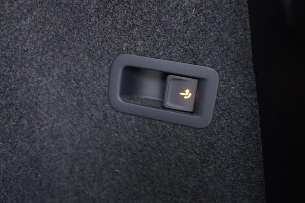 OV190V10641_39.webp_KAROQ  1.5 TSI 110 kW manuál