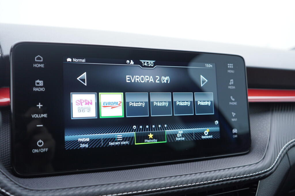 OV190V10642_28.webp_FABIA Monte Carlo 1.0 TSI 85 kW manuál, DPH