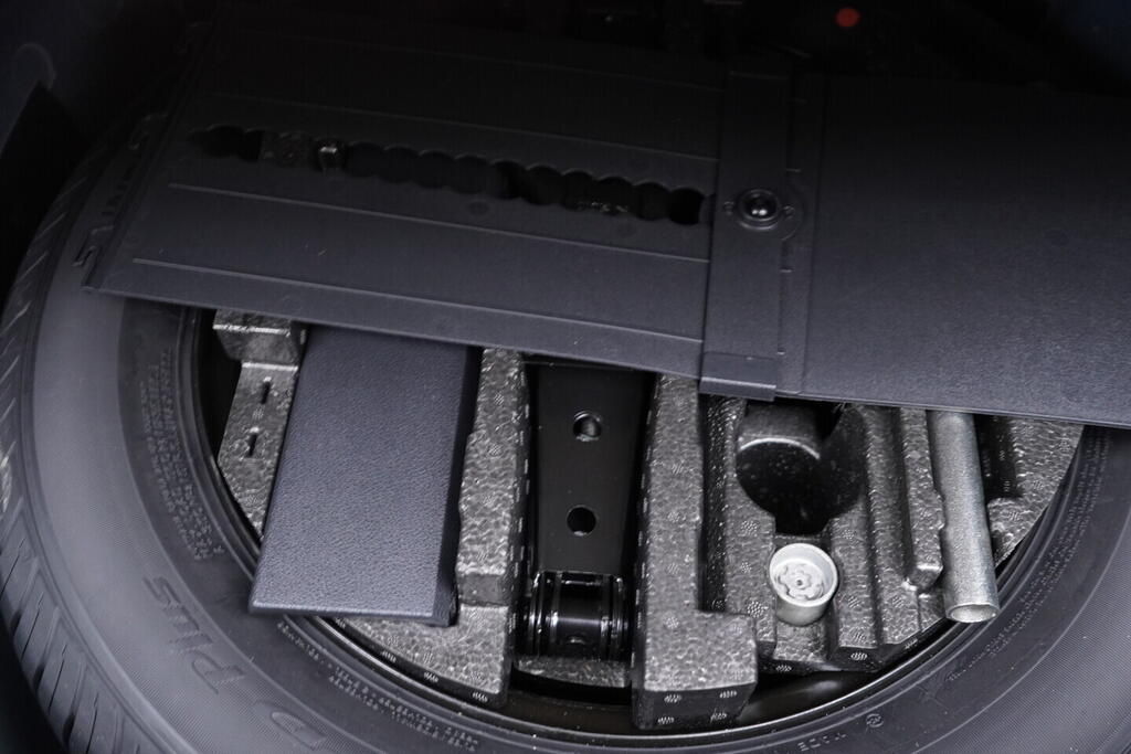 OV190V10642_38.webp_FABIA Monte Carlo 1.0 TSI 85 kW manuál, DPH