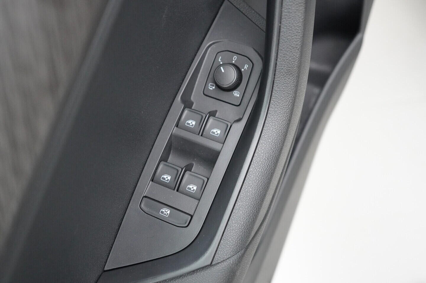 OV190V10654_18.webp_KAROQ Style 1.5 TSI 110 kW automat, DPH