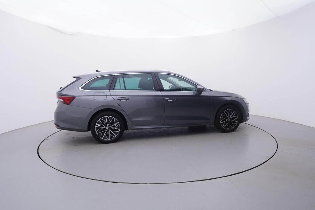 OV190V10658_15.webp_OCTAVIA Top Selection 2.0 TDI 110 kW automat, DPH