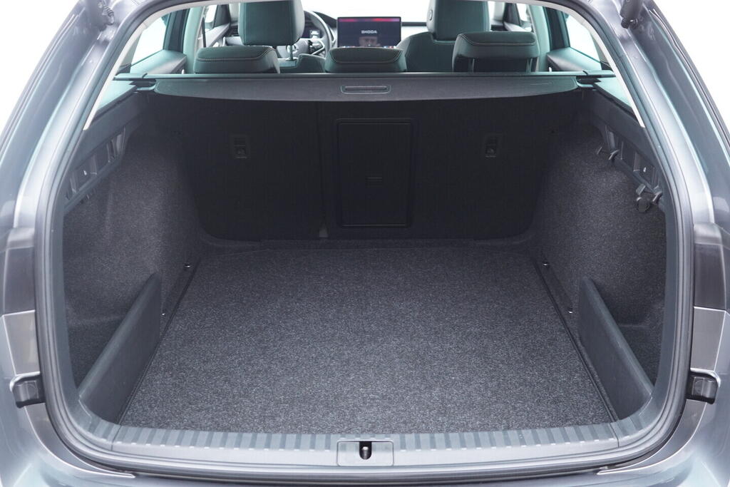 OV190V10658_40.webp_OCTAVIA Top Selection 2.0 TDI 110 kW automat, DPH