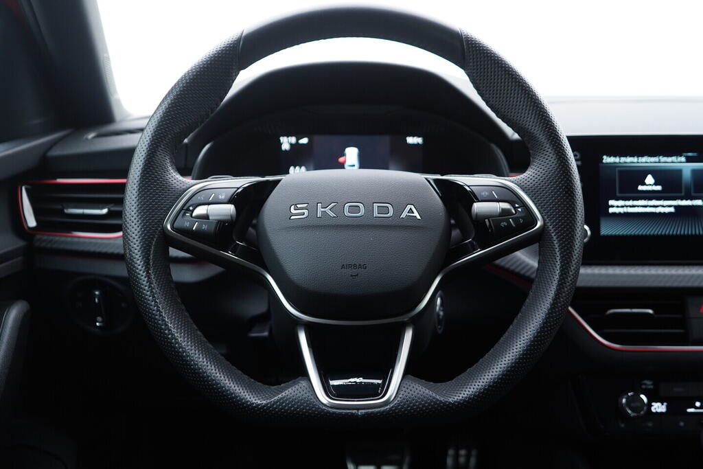 OV190V10662_28.webp_SCALA Monte Carlo 1.5 TSI 110 kW automat, DPH