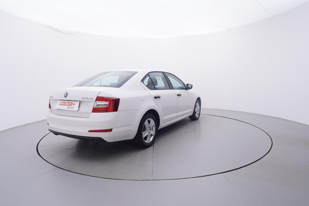 OV190V10664_10.webp_OCTAVIA Ambition 1.6 TDI 66 kW manuál