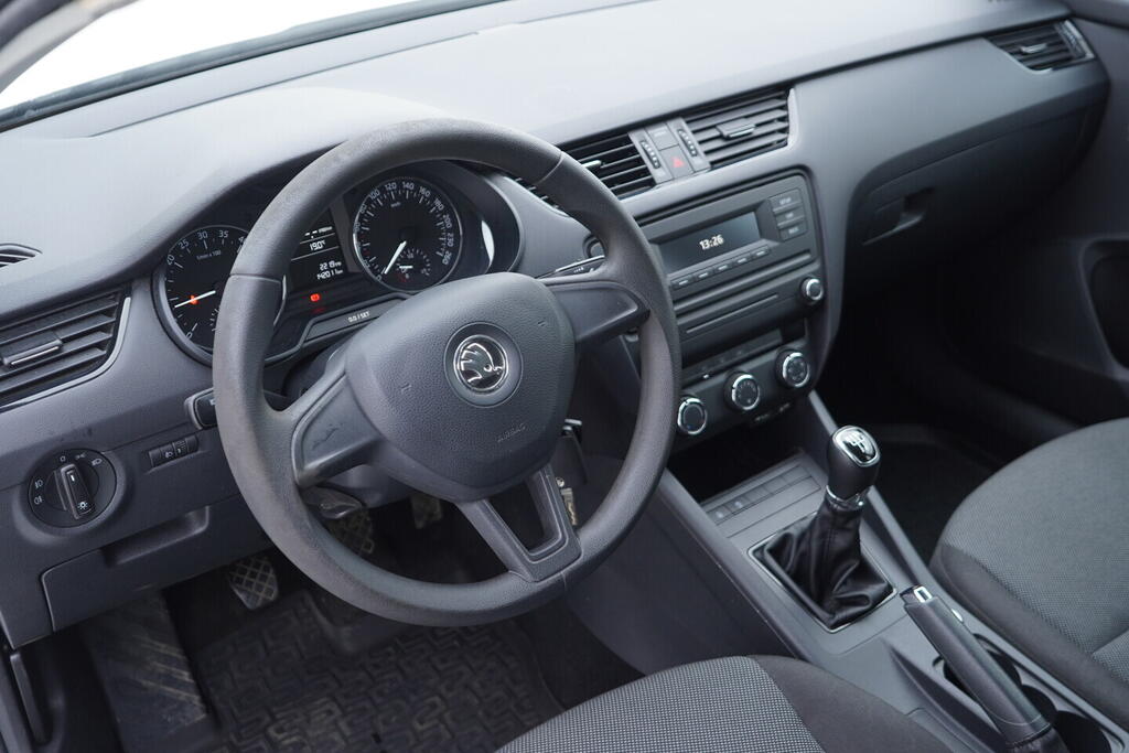 OV190V10664_21.webp_OCTAVIA Ambition 1.6 TDI 66 kW manuál