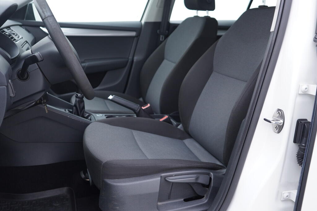 OV190V10664_22.webp_OCTAVIA Ambition 1.6 TDI 66 kW manuál