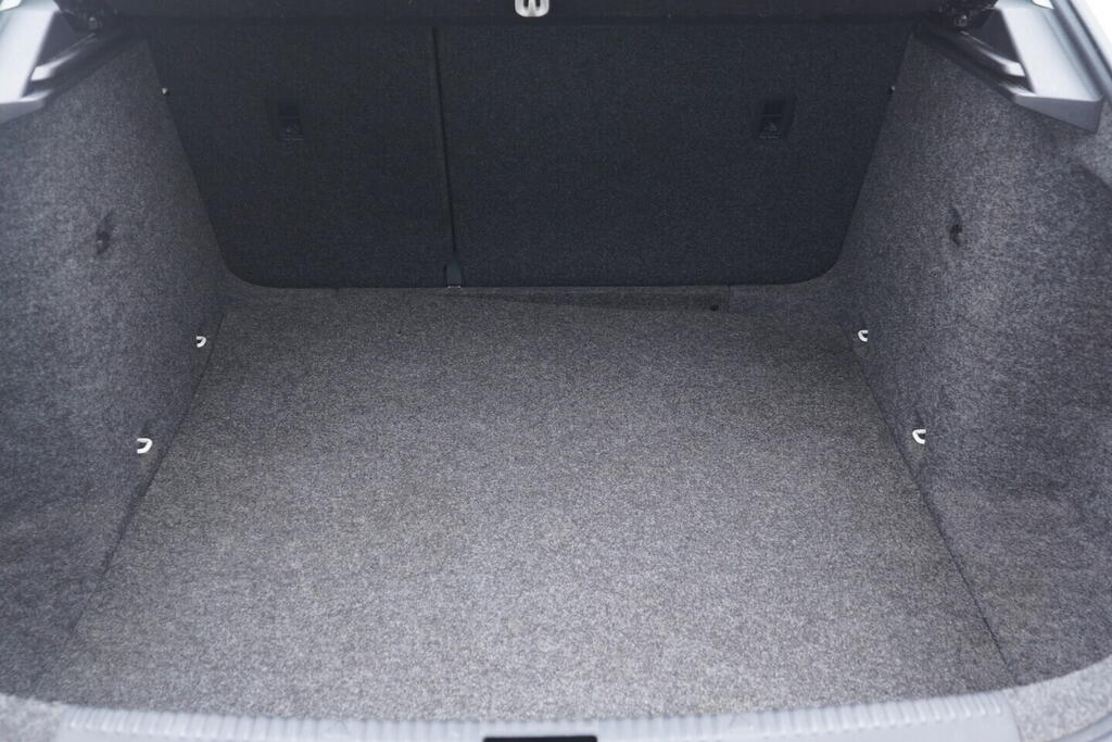 OV190V10664_34.webp_OCTAVIA Ambition 1.6 TDI 66 kW manuál