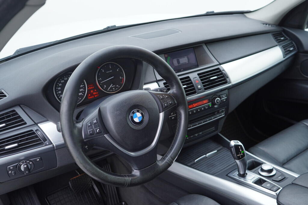 OV190V10665_22.webp_X5  3.0 30d 173 kW automat