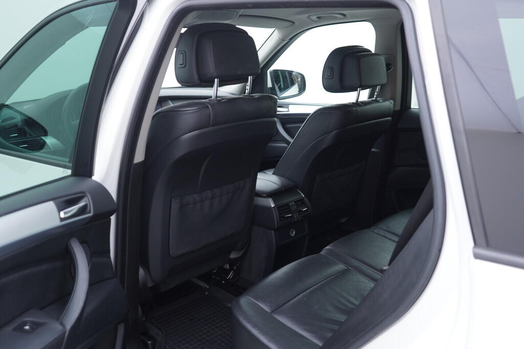 OV190V10665_35.webp_X5  3.0 30d 173 kW automat