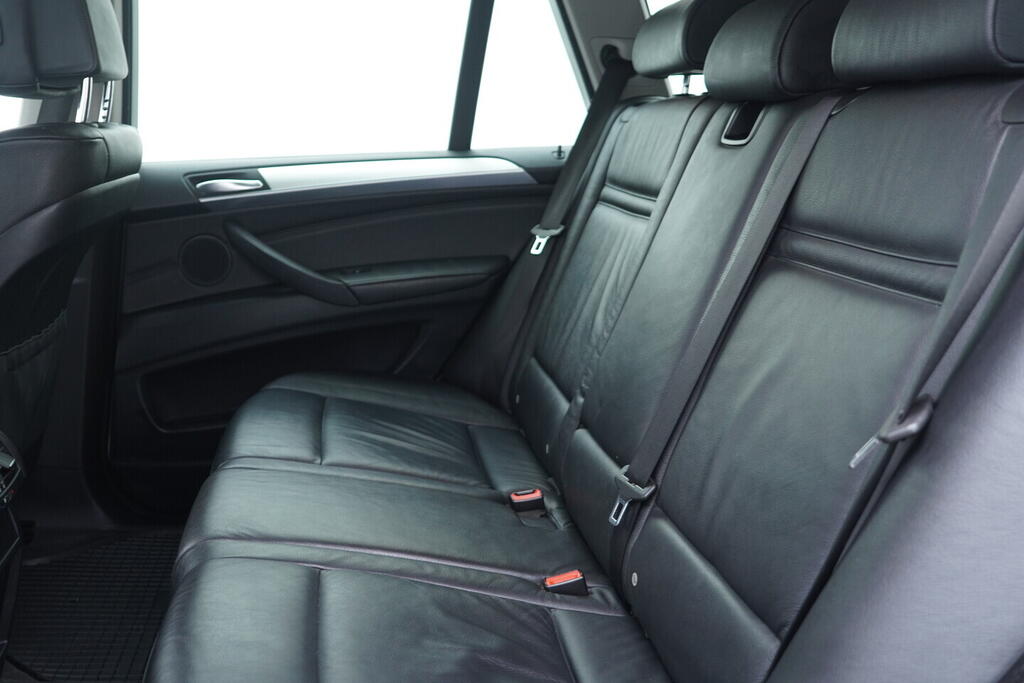 OV190V10665_36.webp_X5  3.0 30d 173 kW automat