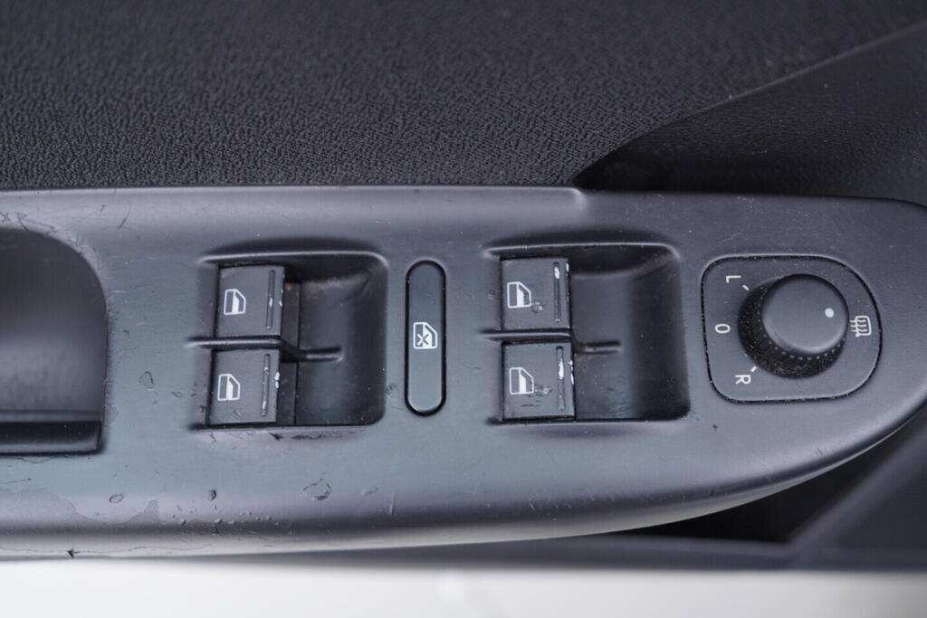 OV190V10667_20.webp_PASSAT  2.0 TDI 103 kW manuál