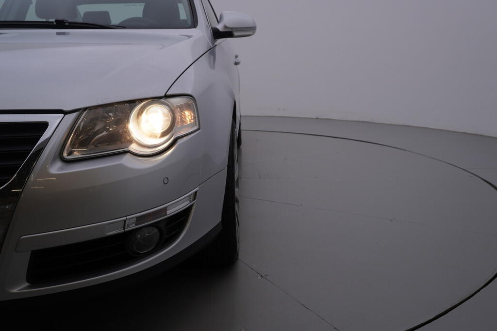 OV190V10667_40.webp_PASSAT  2.0 TDI 103 kW manuál