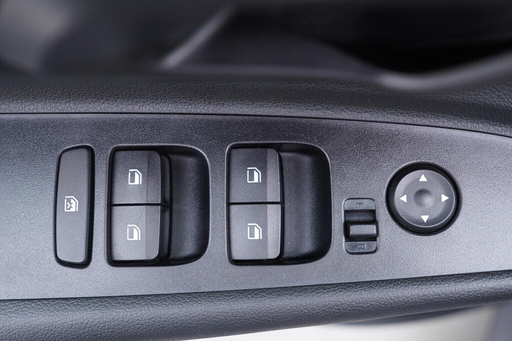 OV190V10668_20.webp_BAYON Smart 1.2 DPi 62 kW manuál