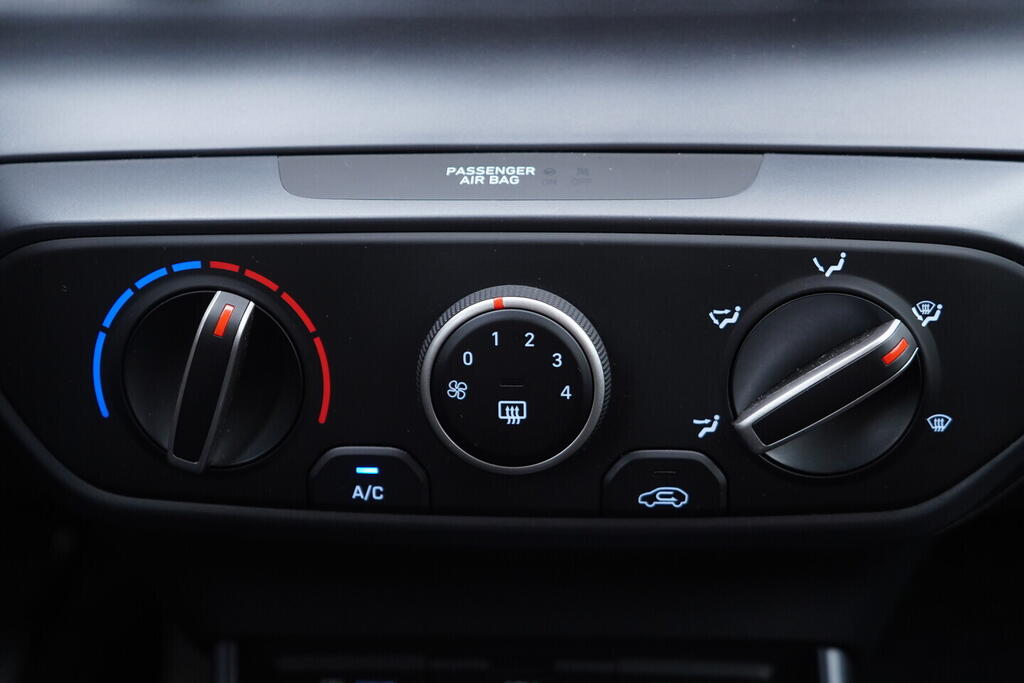 OV190V10668_29.webp_BAYON Smart 1.2 DPi 62 kW manuál