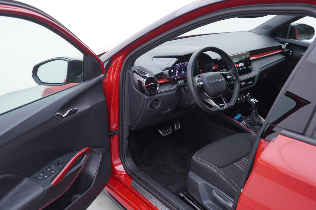 OV190V10669_18.webp_FABIA Monte Carlo 1.0 TSI 85 kW automat, DPH