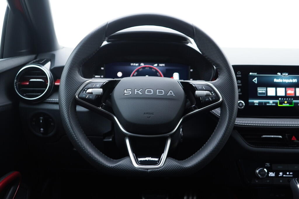 OV190V10669_28.webp_FABIA Monte Carlo 1.0 TSI 85 kW automat, DPH