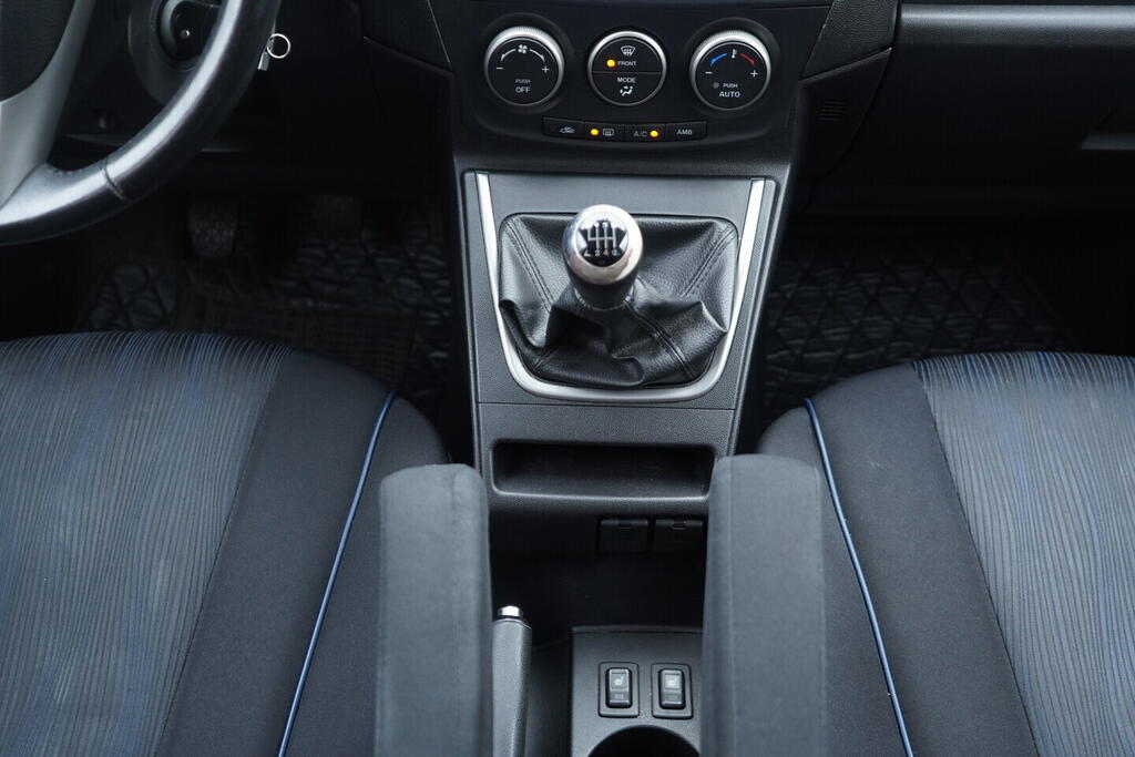 OV190V10671_32.webp_5 Exclusive 1.8  _ kW manuál