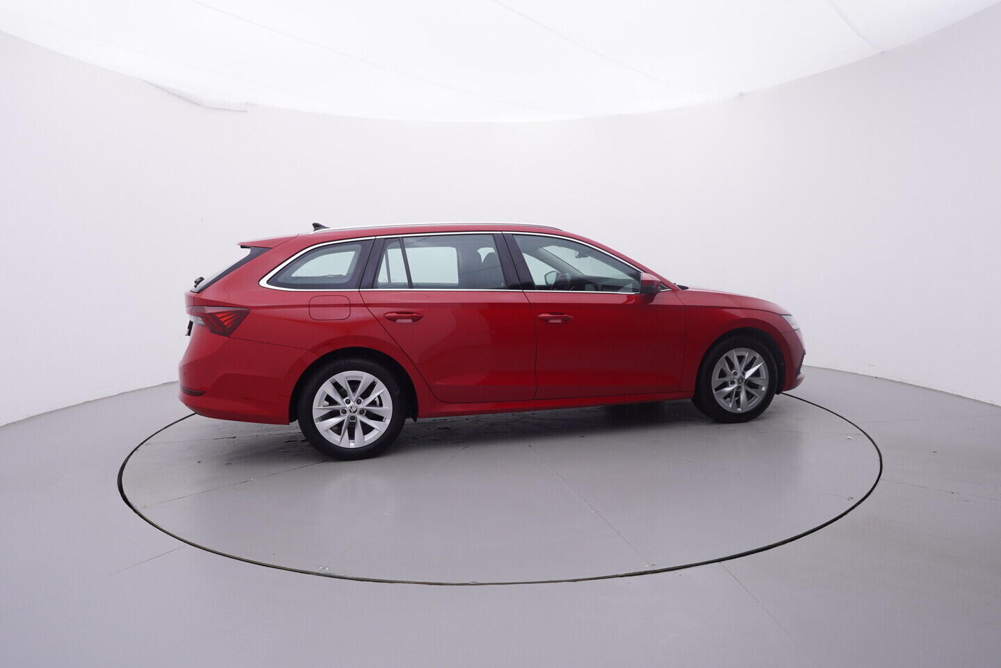 OV190V10676_15.webp_OCTAVIA Style 1.5 TSI 110 kW manuál, DPH