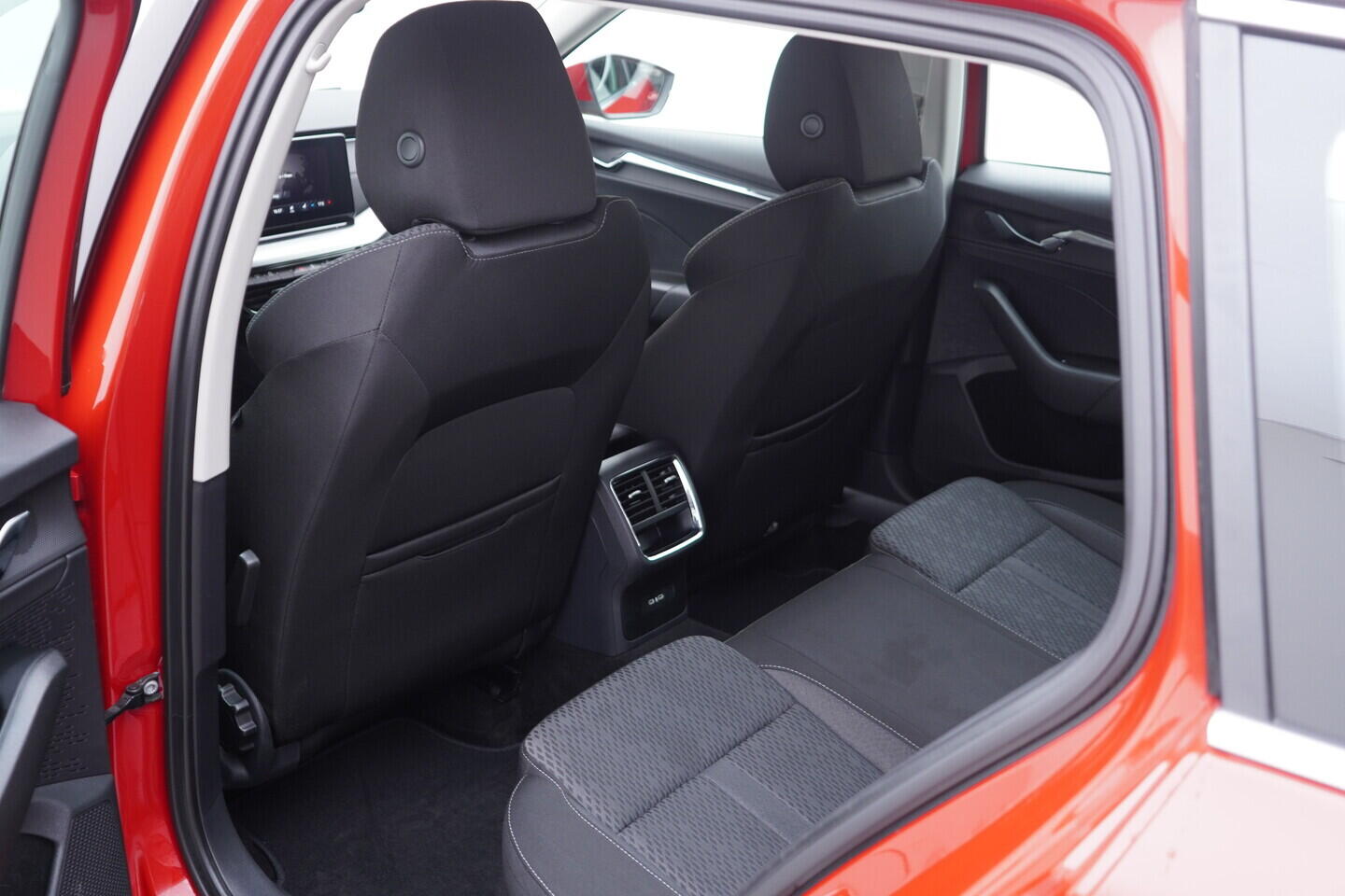 OV190V10676_36.webp_OCTAVIA Style 1.5 TSI 110 kW manuál, DPH