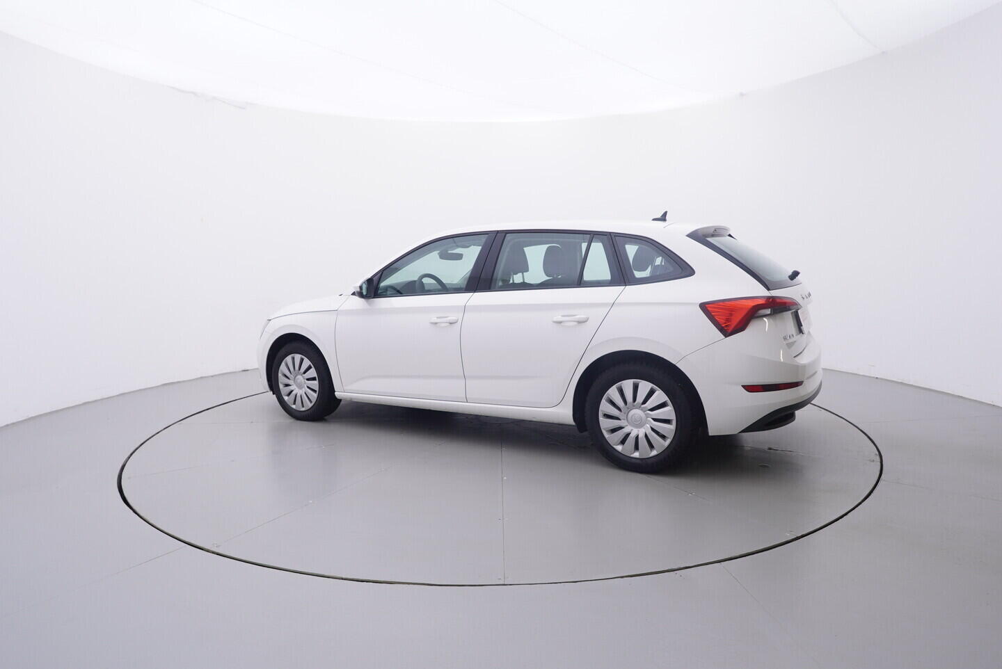 OV190V10677_12.webp_SCALA Ambition 1.0 TSI 70 kW manuál, DPH