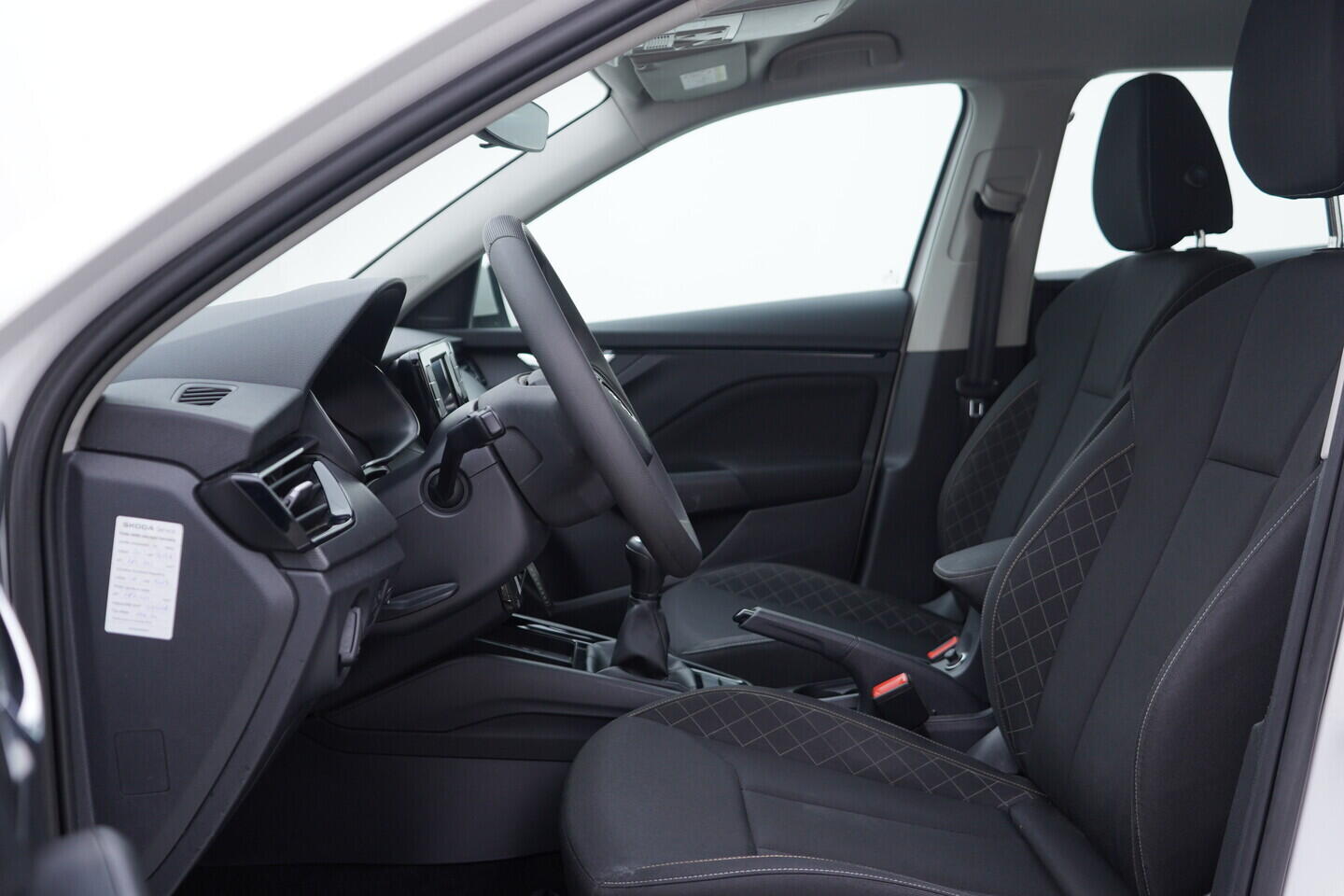 OV190V10677_22.webp_SCALA Ambition 1.0 TSI 70 kW manuál, DPH