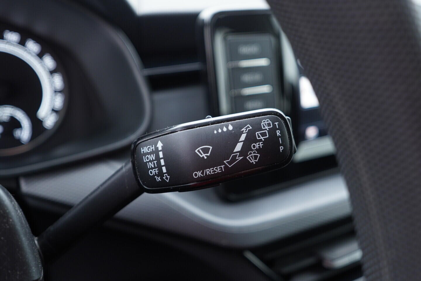 OV190V10677_24.webp_SCALA Ambition 1.0 TSI 70 kW manuál, DPH