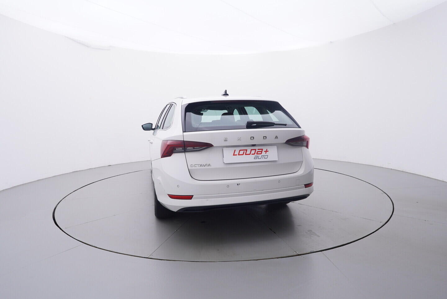 OV190V10681_13.webp_OCTAVIA Style 2.0 TDI 85 kW automat, DPH