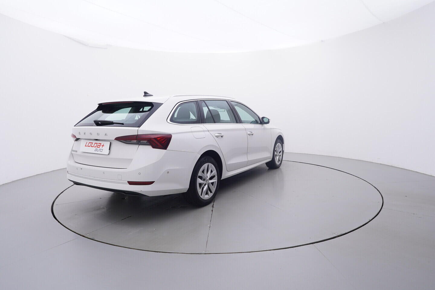 OV190V10681_14.webp_OCTAVIA Style 2.0 TDI 85 kW automat, DPH