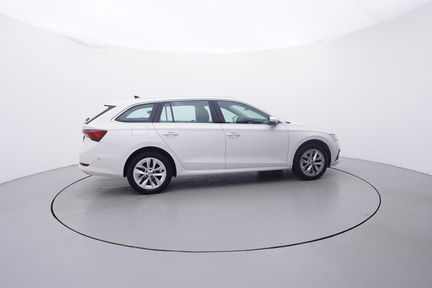 OV190V10681_15.webp_OCTAVIA Style 2.0 TDI 85 kW automat, DPH