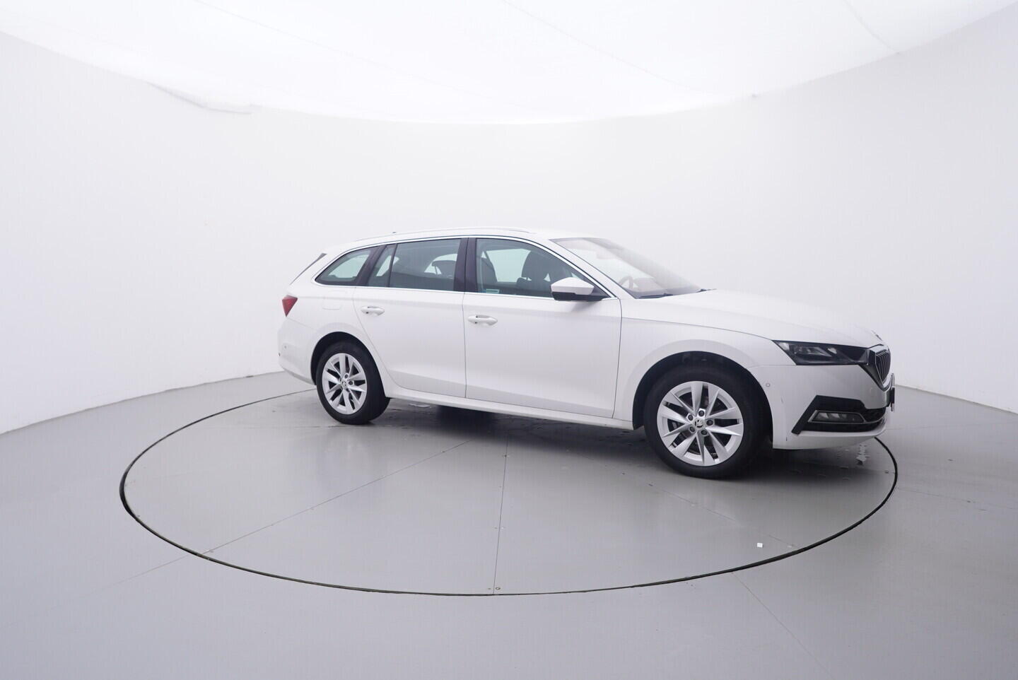 OV190V10681_16.webp_OCTAVIA Style 2.0 TDI 85 kW automat, DPH