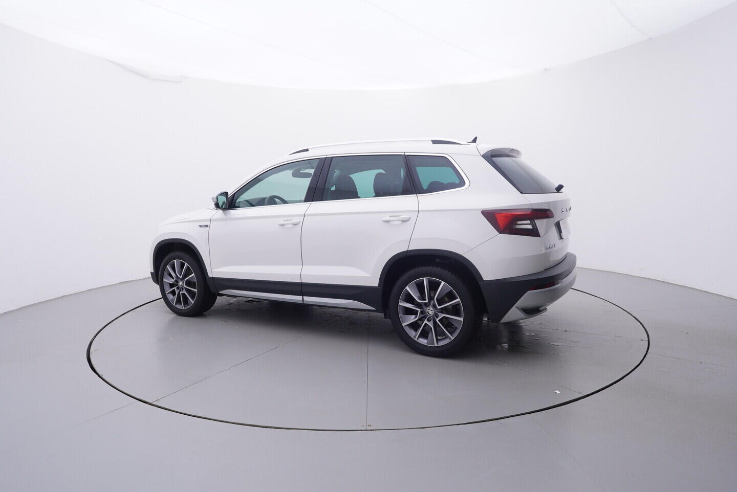 OV190V10682_12.webp_KAROQ Scout 2.0 TDI 110 kW automat, DPH