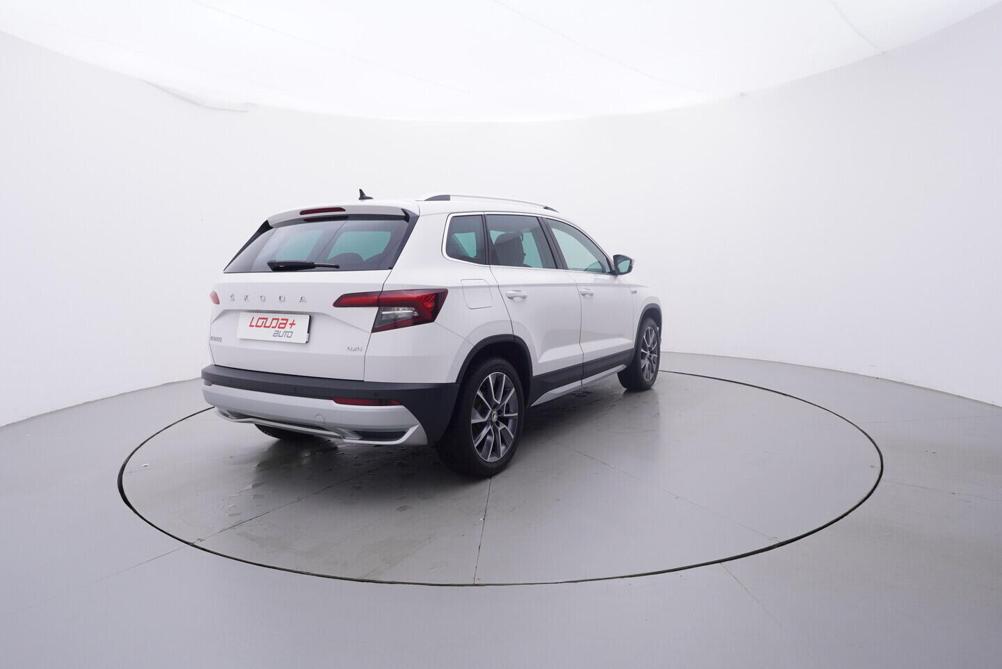 OV190V10682_14.webp_KAROQ Scout 2.0 TDI 110 kW automat, DPH