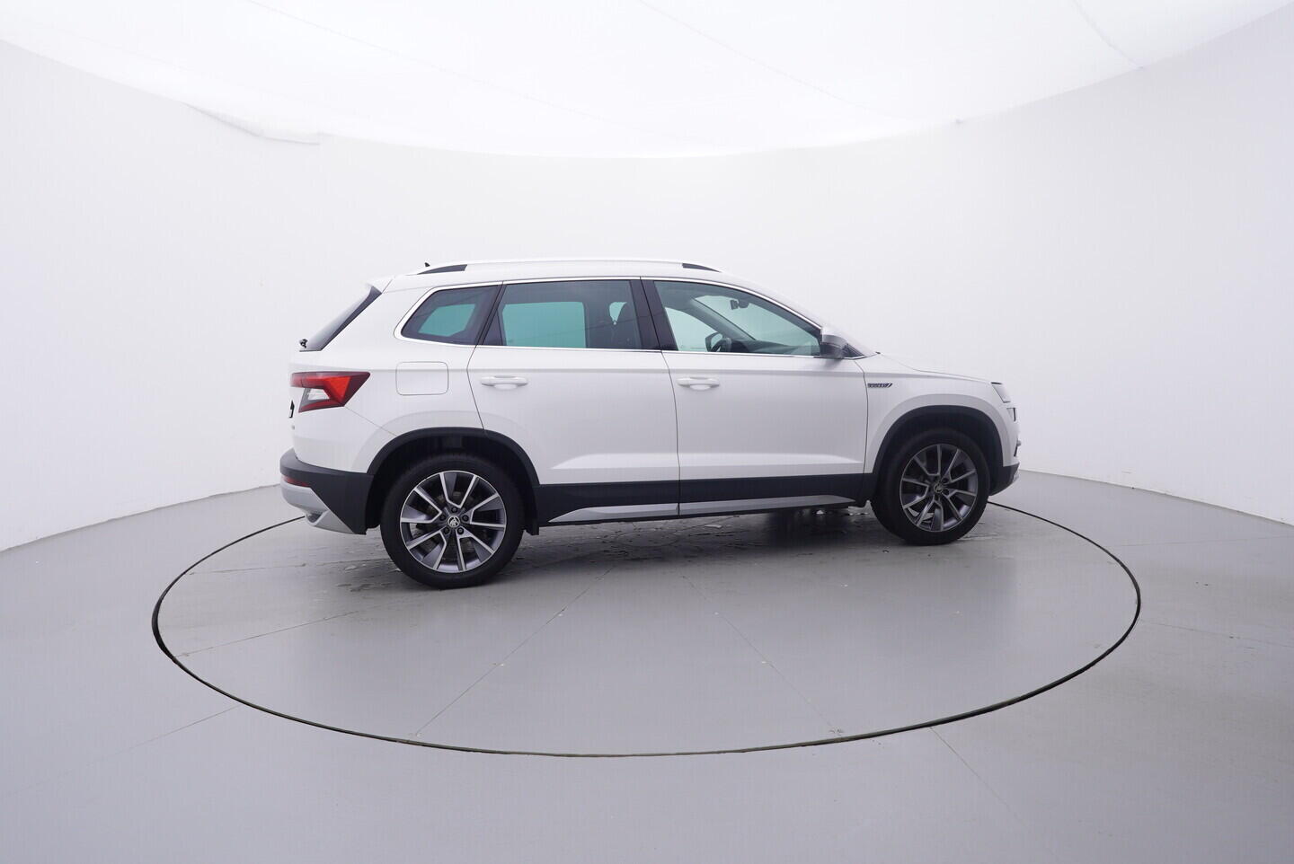 OV190V10682_15.webp_KAROQ Scout 2.0 TDI 110 kW automat, DPH