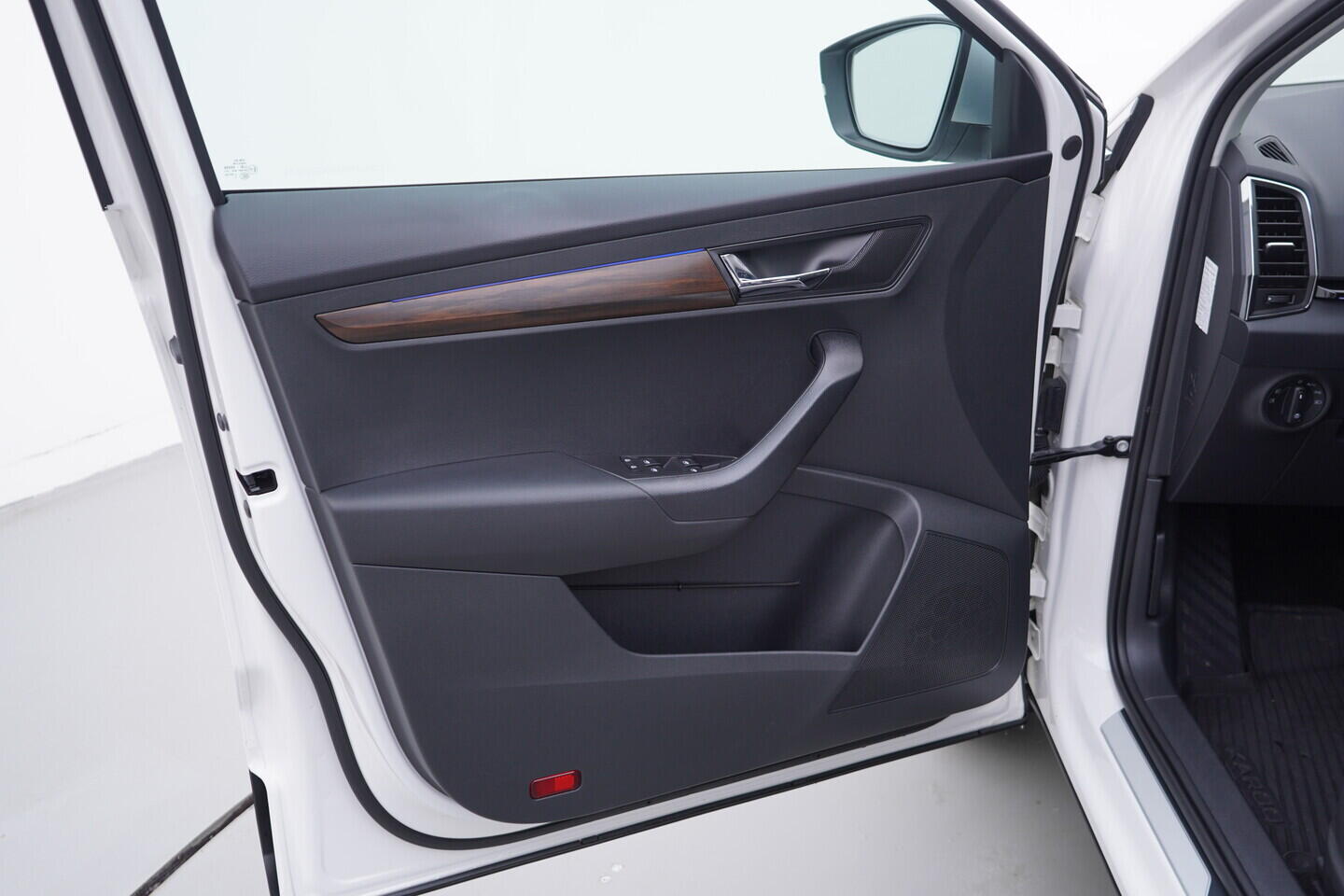 OV190V10682_19.webp_KAROQ Scout 2.0 TDI 110 kW automat, DPH