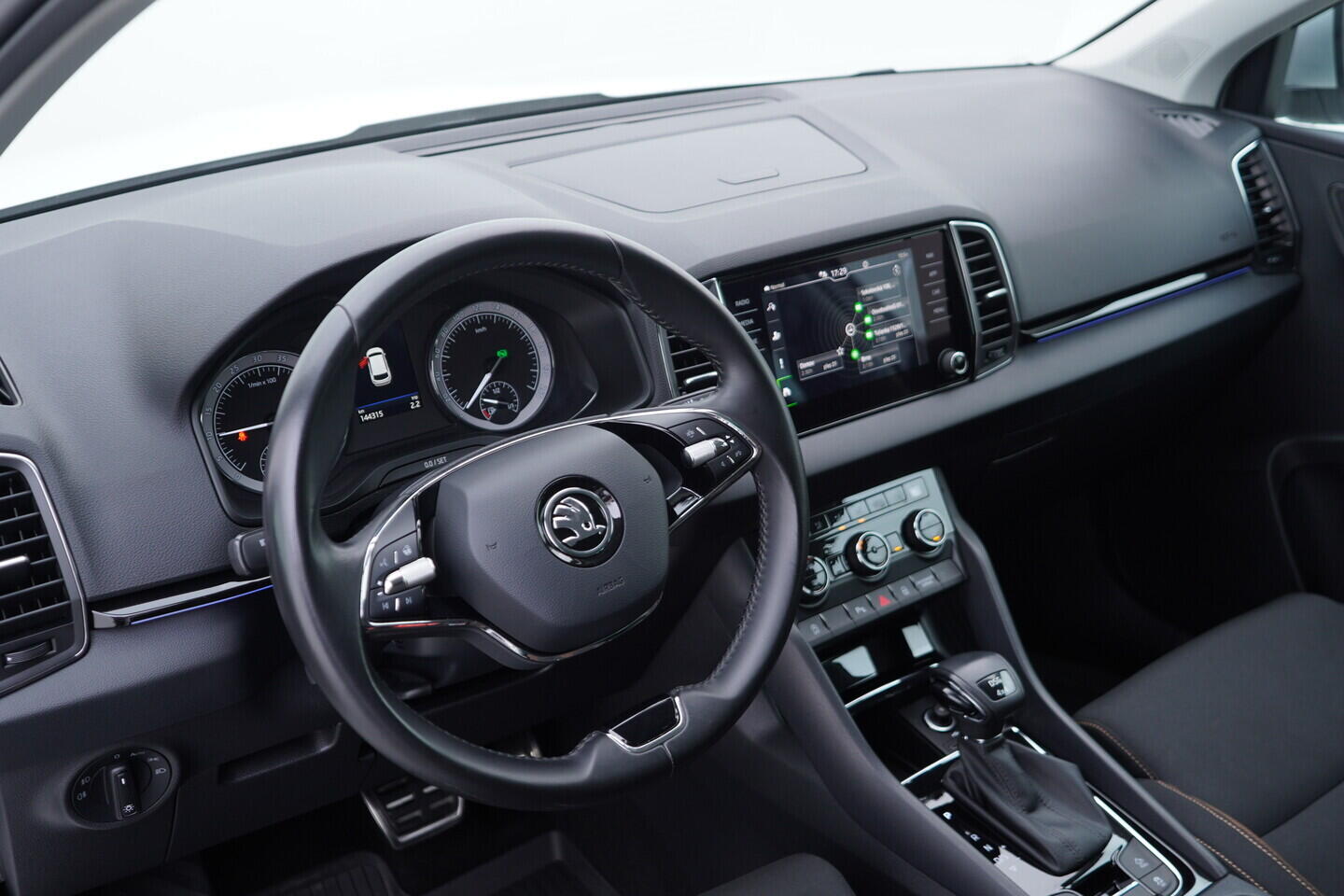 OV190V10682_21.webp_KAROQ Scout 2.0 TDI 110 kW automat, DPH