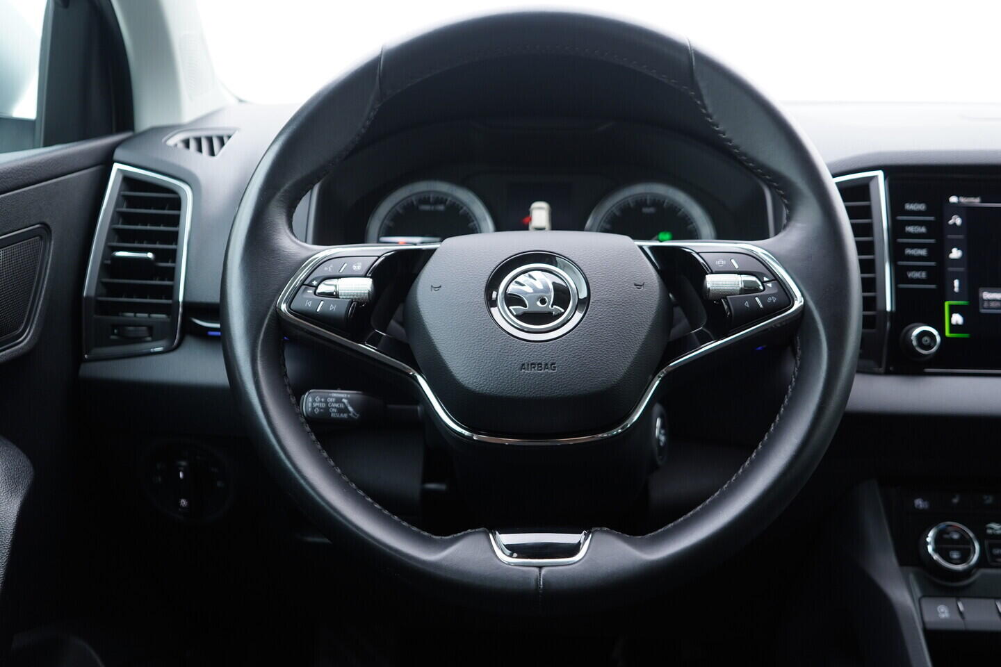 OV190V10682_28.webp_KAROQ Scout 2.0 TDI 110 kW automat, DPH