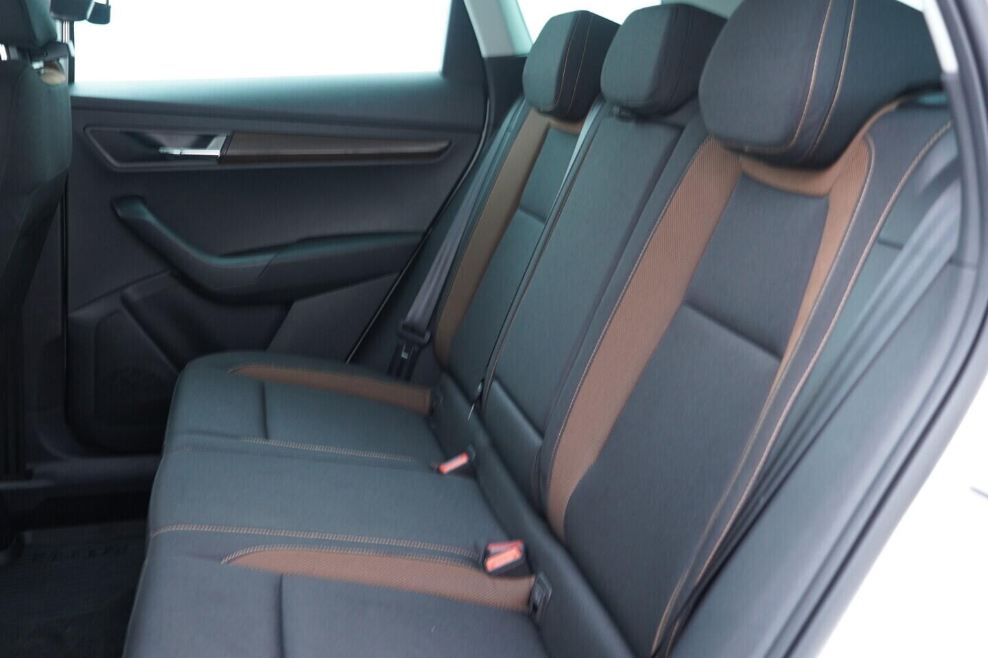 OV190V10682_37.webp_KAROQ Scout 2.0 TDI 110 kW automat, DPH