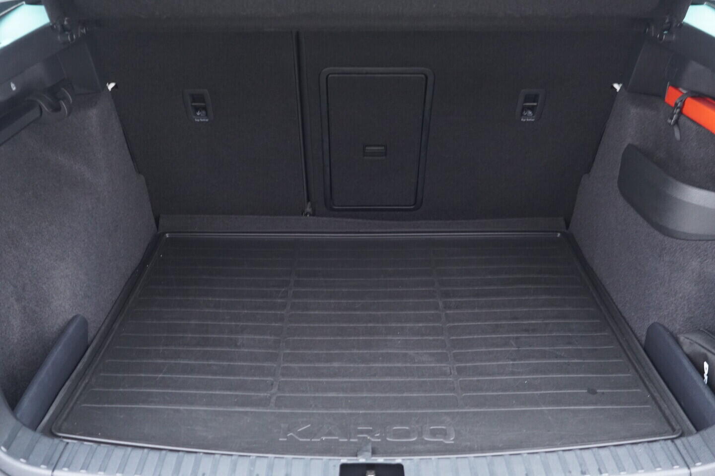 OV190V10682_39.webp_KAROQ Scout 2.0 TDI 110 kW automat, DPH