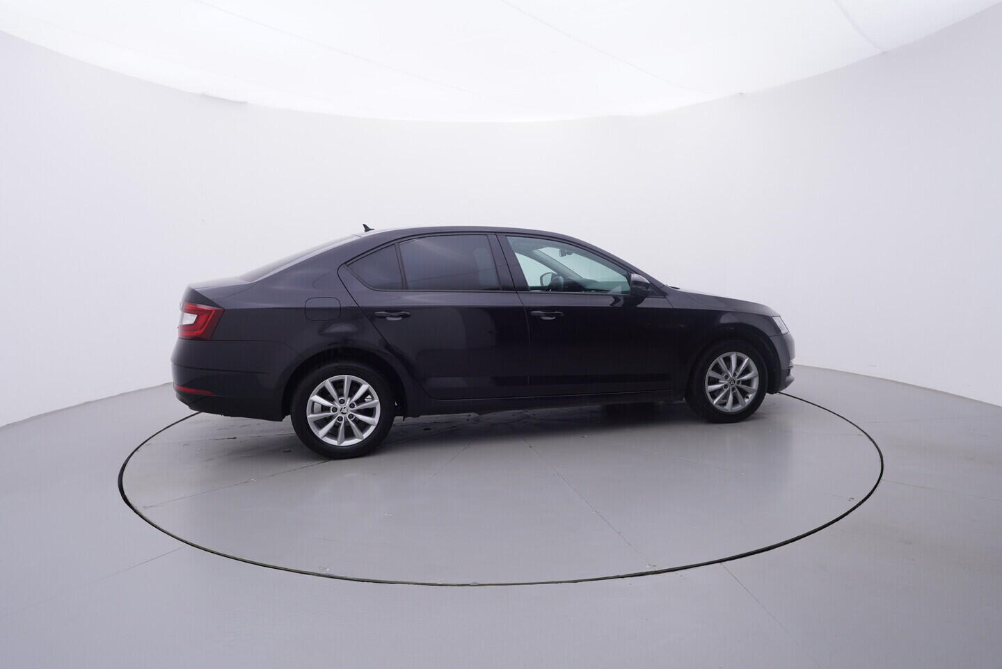 OV190V10685_15.webp_OCTAVIA  1.6 TDI 85 kW manuál