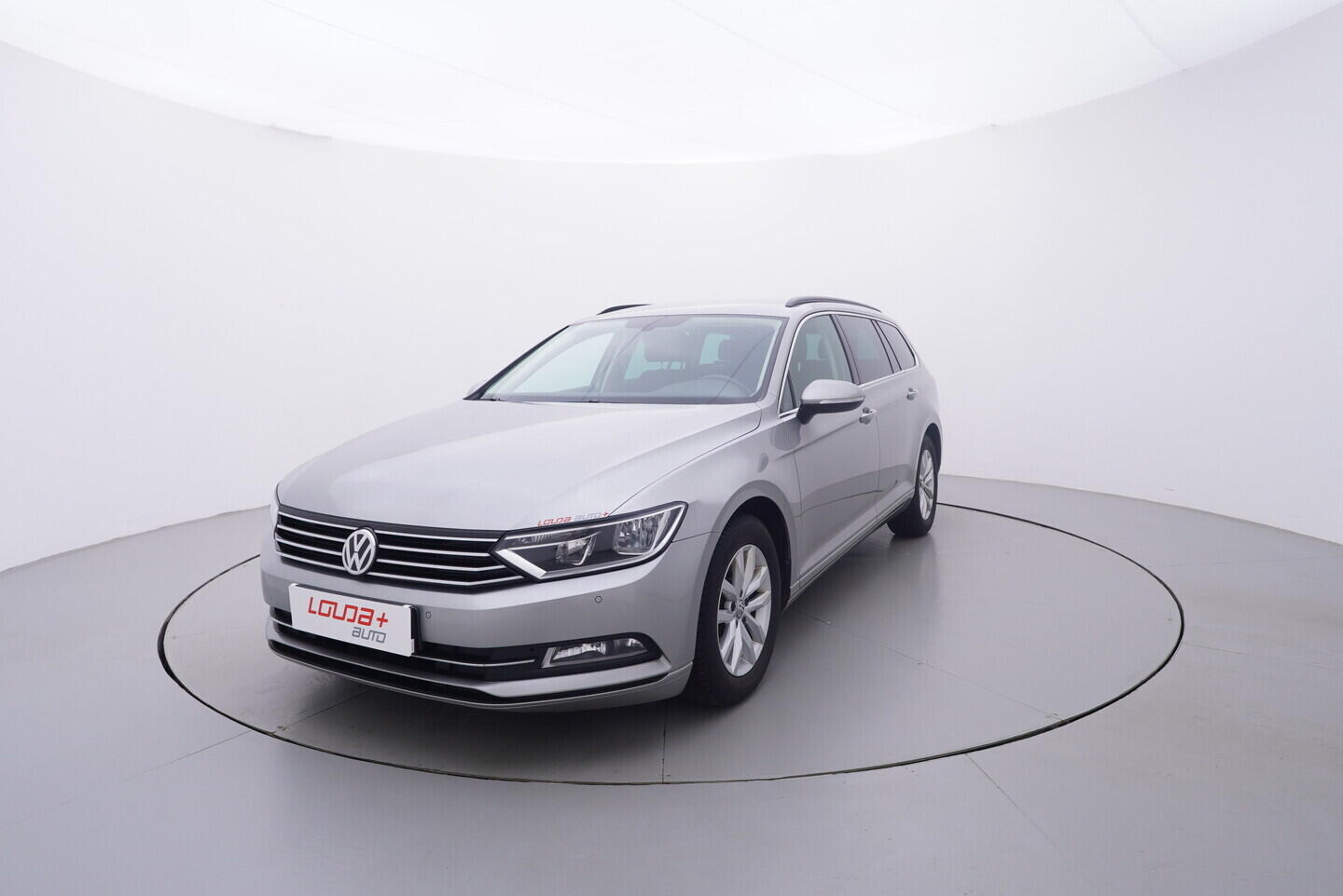 OV190V10686_10.webp_PASSAT Comfortline 1.4 TSI 110 kW manuál