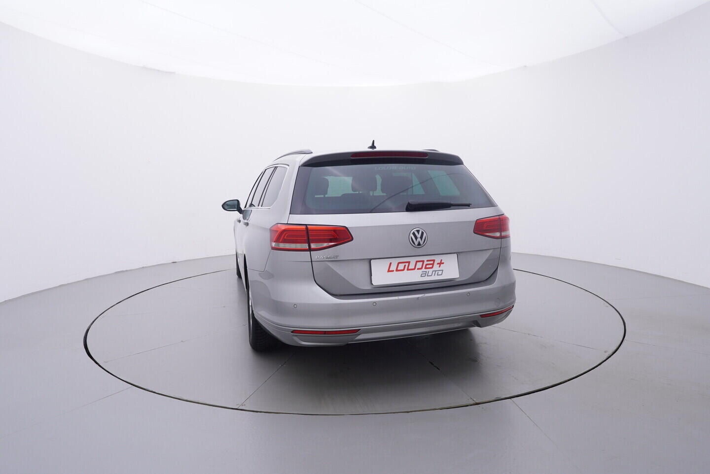 OV190V10686_13.webp_PASSAT Comfortline 1.4 TSI 110 kW manuál