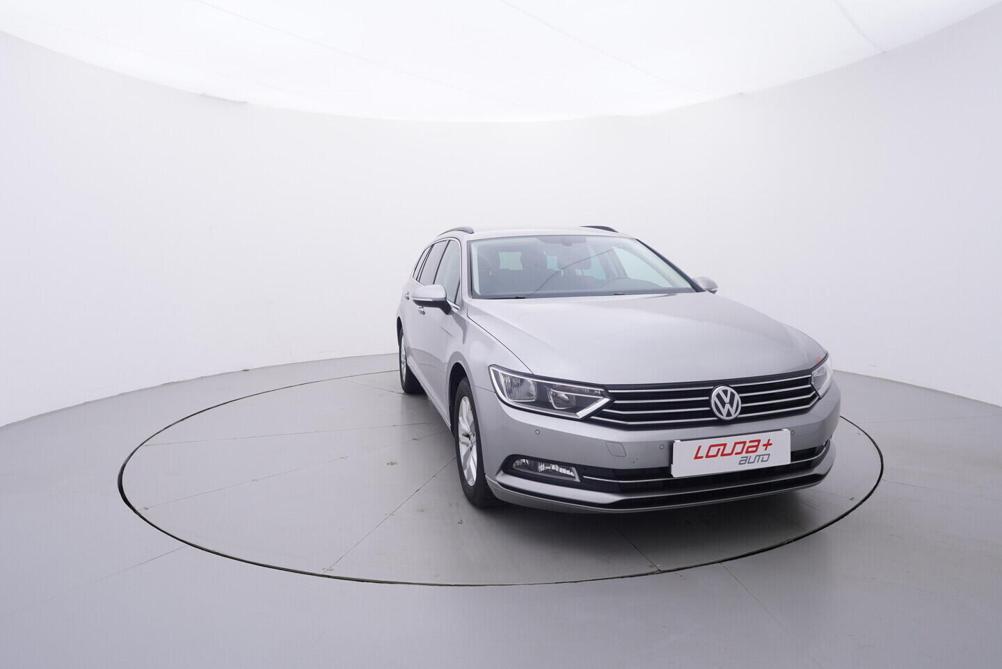 OV190V10686_17.webp_PASSAT Comfortline 1.4 TSI 110 kW manuál